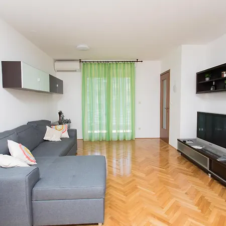 Apartamento Family With Private Garage *