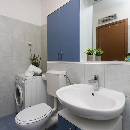 Family With Private Garage Apartamento Split